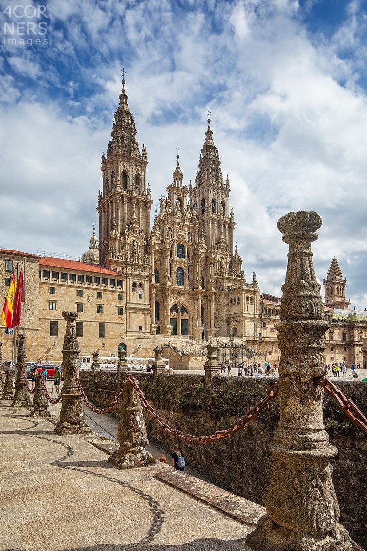 Camino de Santiago Travel Images_ This way, please! Camino de Santiago Travel Images_ This way, please!
