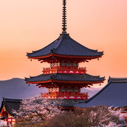 Tentaciones de Japón VIG31MAR26